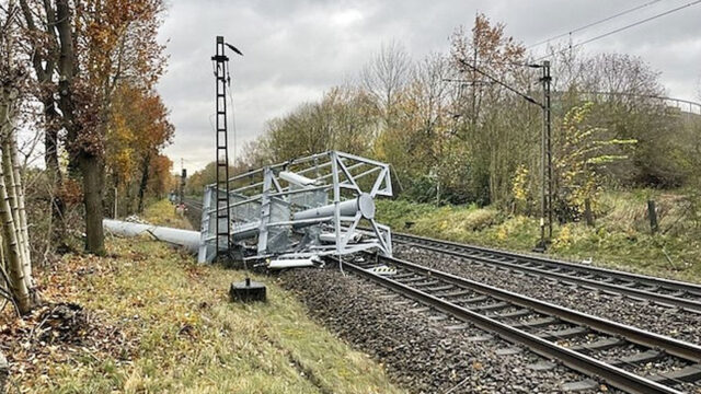 Deutsche Telekom Transmission Mast Collapse Disrupts ICE Railway in Germany