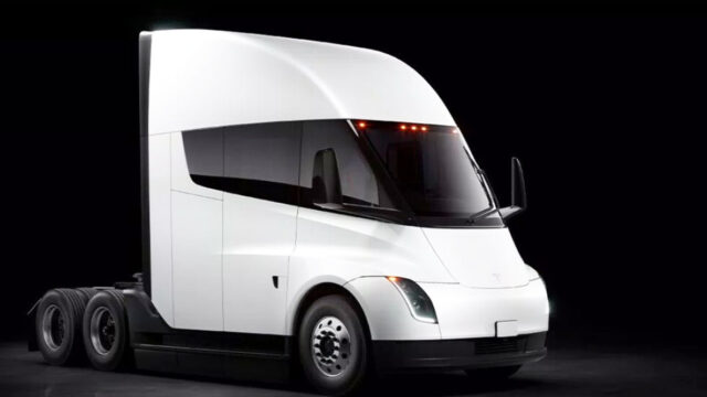 Tesla Semi Struggles: Real-world Trials Challenge Promised Performance and Reliability