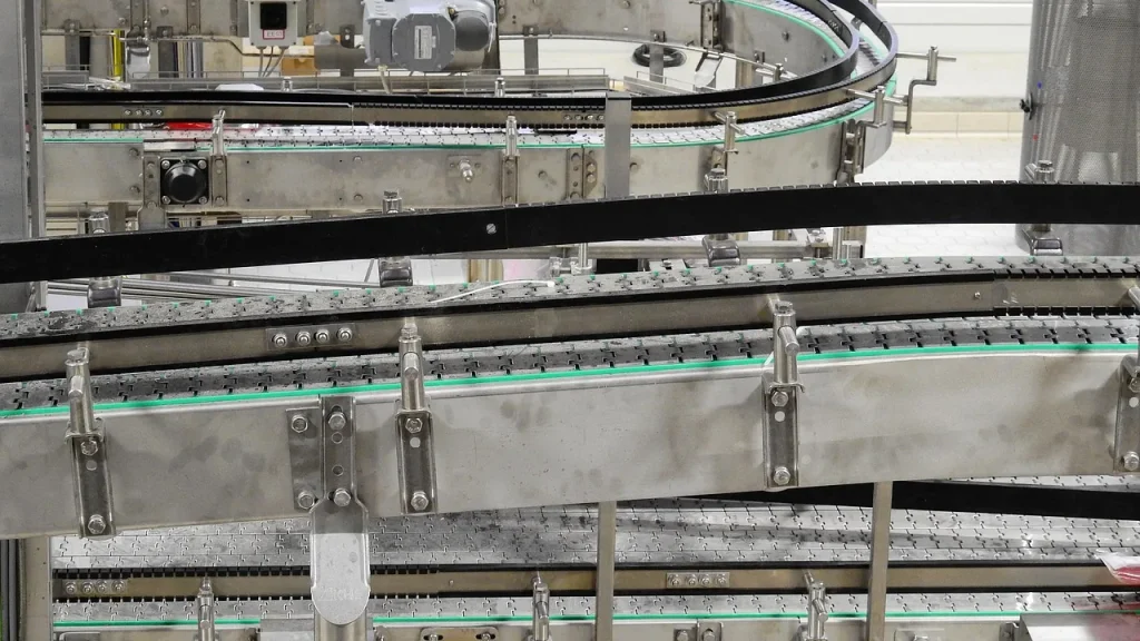 A DIY conveyor-belt keyboard prototype with keys mounted on four looping belts