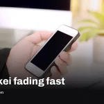 Japan’s gara-kei flip phones fade as carriers kill 3G