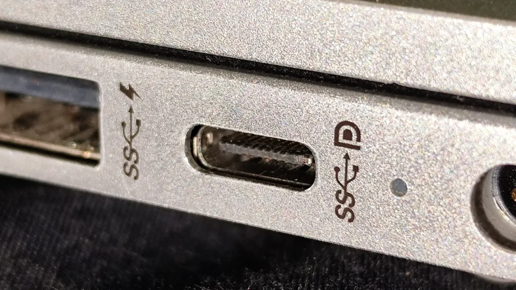 USB-C with DisplayPort Alt Mode, related to: Mini DisplayPort obsolescence: USB-C now handles video and power
