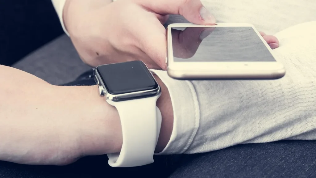Phone screen showing a prompt for AI watch face design