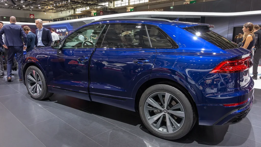Paris Motor Show, related to: Smart #2 squeezes big charging into a tiny city car