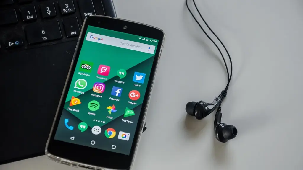 Smartphone screen showing an equalizer in a headphone app