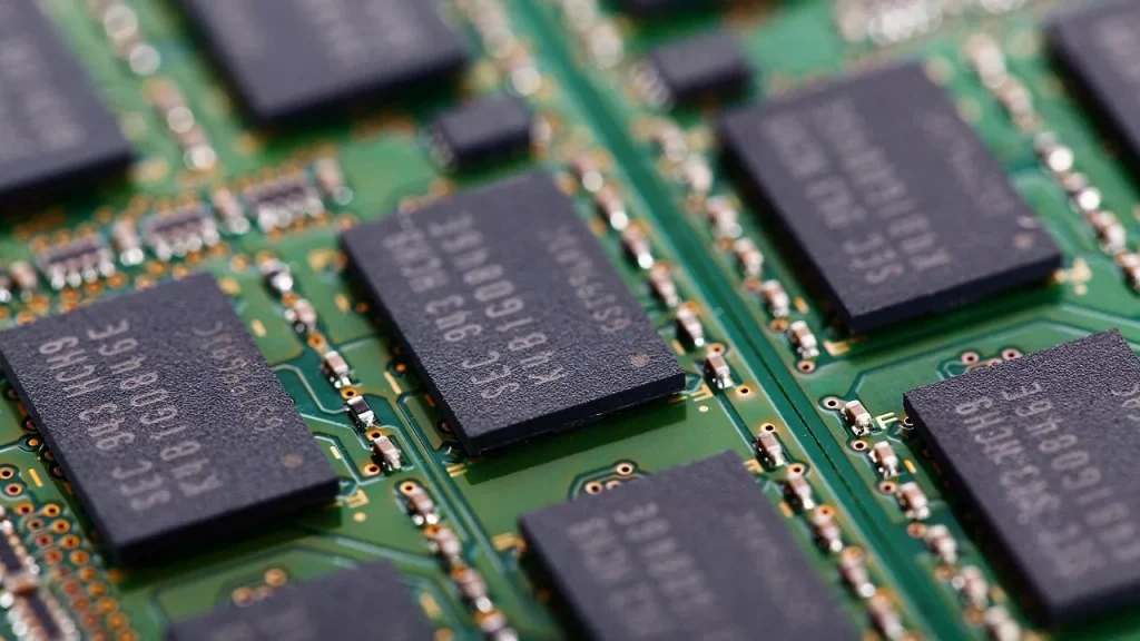 RAM modules and memory sticks for upgrading a NAS